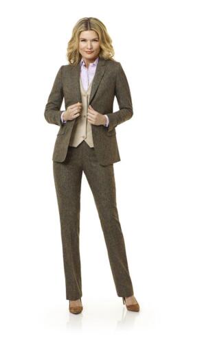 Vrouwelijk-trouwkostuun-met-gilet