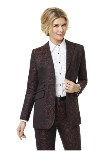 Vrouwelijk smoking op maat gemaakt met bijpassende dames smoking blouse