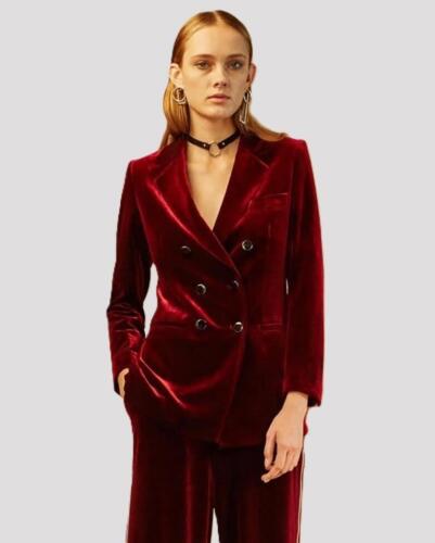 Vrouwelijke-smoking-rood-velours-velvet-van-Ariston-stof