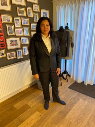 Vrouwelijke-smoking-zwart