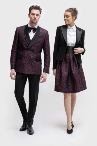 Vrouwelijke smoking colbert met A line rok en witte dames smoking blouse