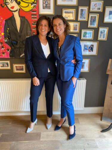 Vrouwen-trouwkostuum