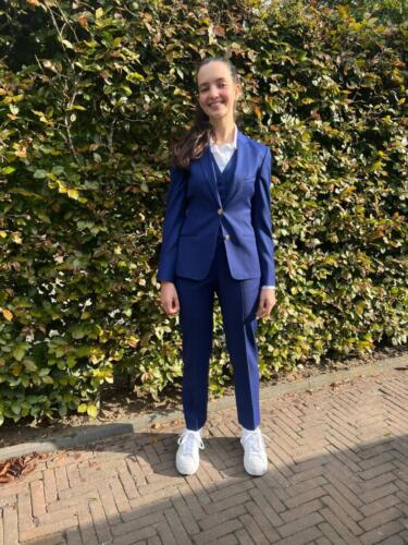 Zakelijk-dames-broekpak-blauw