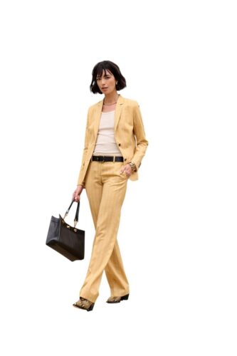 Zakelijk-pak-op-maat-vrouw