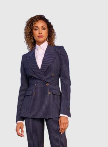 Zakelijk-pak-vrouw-met-streep-van-HS-stof