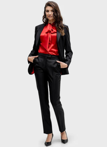 Zakelijk-pak-vrouw-zwart