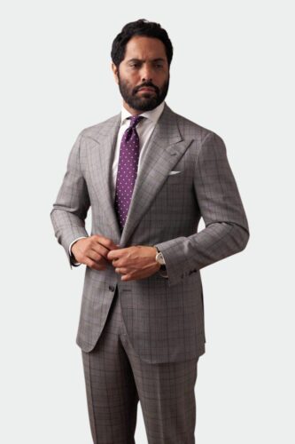 Zakelijke-maatpak-in-grijze-ruit-van-HS-stoffen