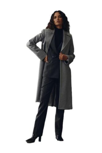 Zakelijke-mantel-vrouw-op-maat-gemaakt-van-HS-stoffen 