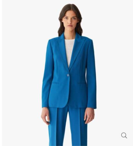 Zakelijke-kleding-vrouw-blauw-broekpak