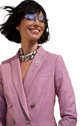 Zomers-zakelijk-pak-vrouw-roze