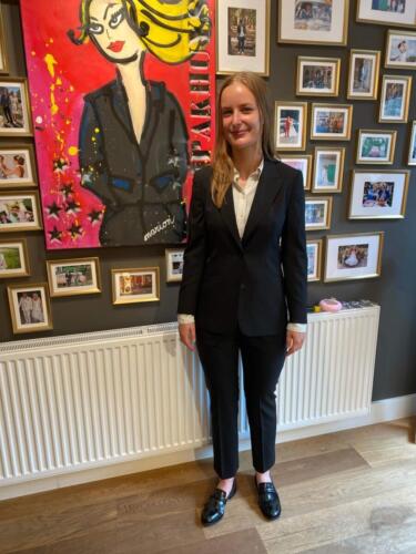 Zwart-zakelijk-dames-pak (1)