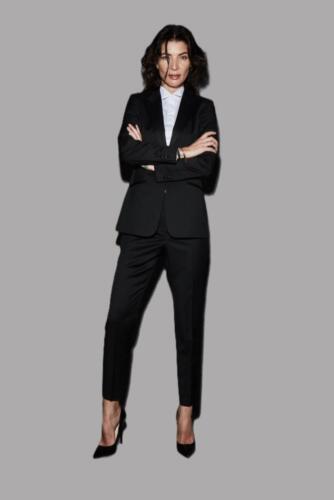 dames-kostuum-op-maat-zwart