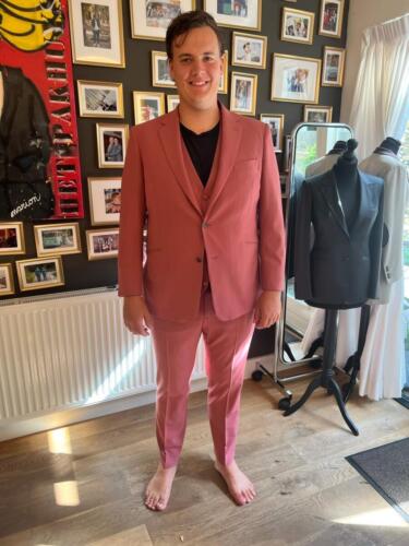 trouwpak-oud-roze-op-maat-gemaakt